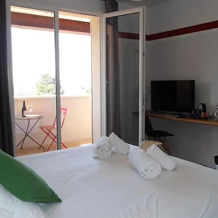 Hotel La Maison Des Ocres