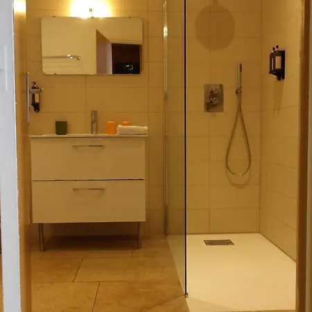 La Maison Des Ocres - Provence Hotel 3*